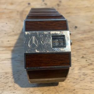 Brown Wood inlay Nixon rotolog